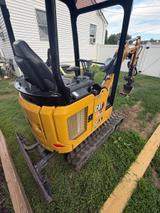 2018 Yellow Cat 301.8 available for rent in Wilmington, MA | RentThis - photo 4